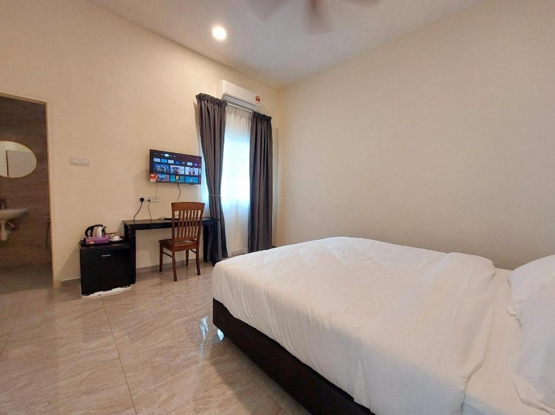 Tititel Homestay *